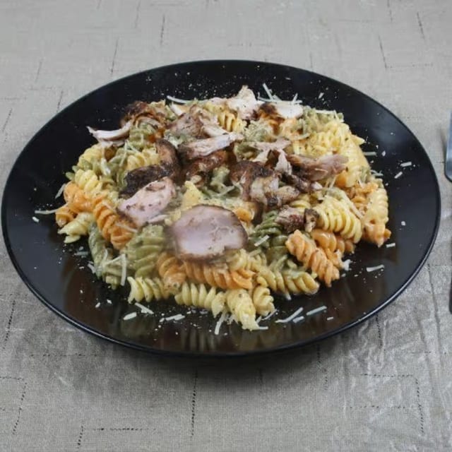 Alfredo Jerk Pasta.