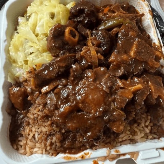 Small Oxtail/Chicken Combination.